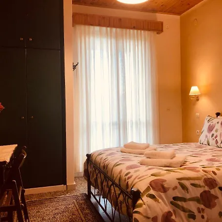 Helidona Mikrón Khoríon