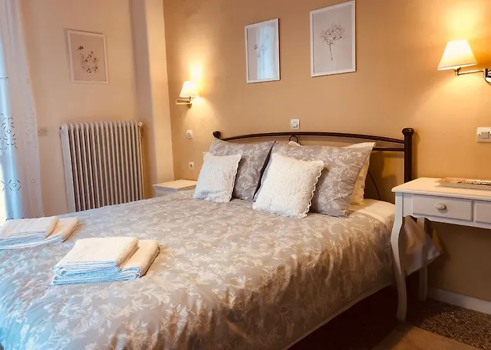 Helidona Mikro Chorio (Central Greece)